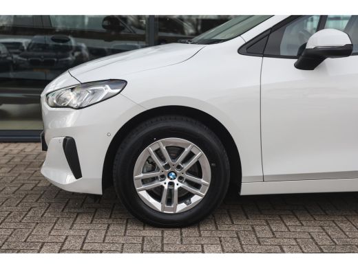 BMW 2 Serie 218i Automaat / Parking Assistant / DAB ActivLease financial lease