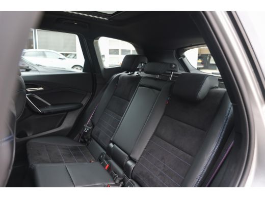 BMW X1 sDrive18i M Sport Automaat / Panoramadak / Sportstoelen / Achteruitrijcamera / M Adaptief onderst... ActivLease financial lease