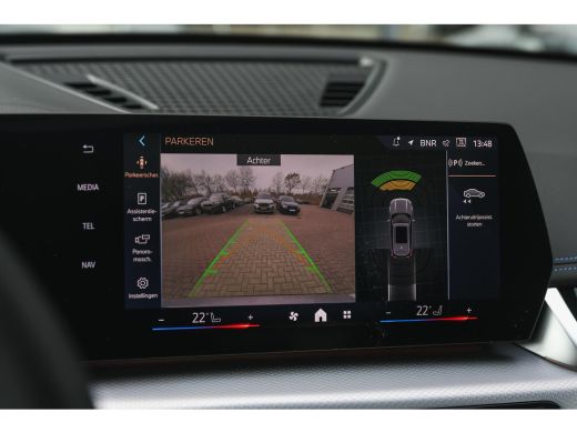 BMW X1 sDrive18i M Sport Automaat / Panoramadak / Sportstoelen / Achteruitrijcamera / M Adaptief onderst... ActivLease financial lease