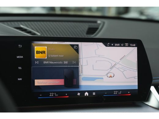 BMW X1 sDrive18i M Sport Automaat / Panoramadak / Sportstoelen / Achteruitrijcamera / M Adaptief onderst... ActivLease financial lease