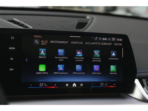 BMW X1 sDrive18i M Sport Automaat / Panoramadak / Sportstoelen / Achteruitrijcamera / M Adaptief onderst... ActivLease financial lease