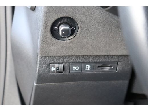 DS DS 4 1.6 E-TENSE 225PK PERFORMANCE LINE AUTOMAAT / NAVI / LEDER / CLIMA / FULL-LED / PDC / 19" LMV / C... ActivLease financial lease