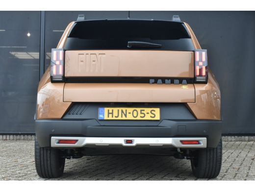 Fiat Grande Panda La Prima 11 kW 44 kWh | Stuur/Stoelverwarming | Navigatie | Achteruitrijcamera | Climate Control ... ActivLease financial lease