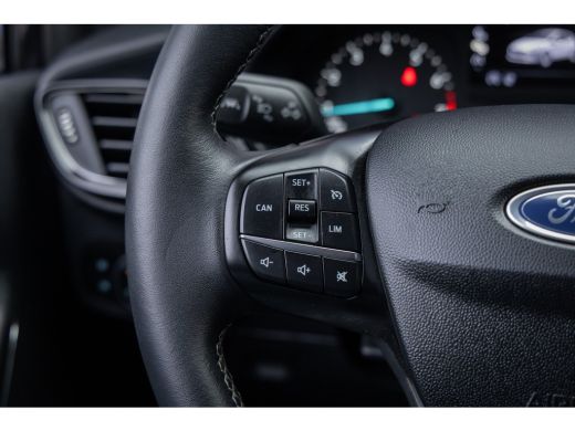 Ford Fiesta 1.0 EcoBoost Titanium | Trekhaak | Stuur/stoel/voorruit verwarming | Apple Carplay/Android Auto/n... ActivLease financial lease