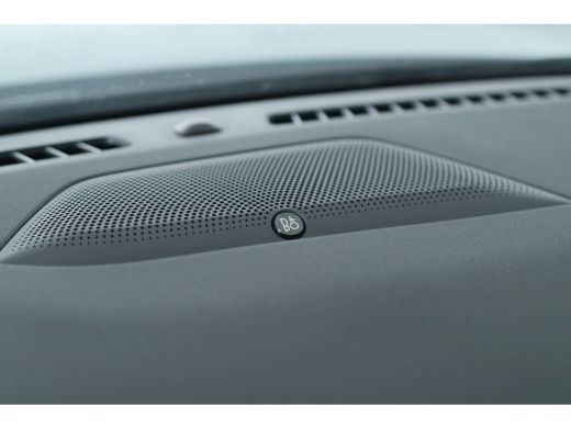 Ford Kuga Plug-In Hybrid ST-Line X | Trekhaak Elek. Wegklapbaar | Elek. Panoramadak | Winter Pack | Matrix ... ActivLease financial lease