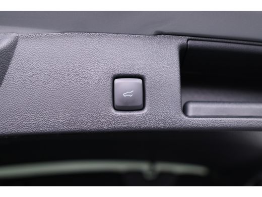 Ford Kuga Plug-In Hybrid ST-Line X | Trekhaak Elek. Wegklapbaar | Elek. Panoramadak | Winter Pack | Matrix ... ActivLease financial lease