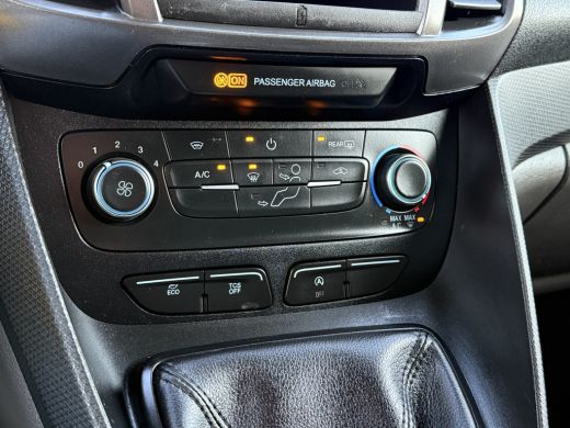 Ford Transit Connect 1.5 EcoBlue 100 PK / L2H1 / 1e EIG. / AIRCO / CRUISE / 3-ZITS / CAMERA / ACHTERKLEP / TREKHAAK ActivLease financial lease