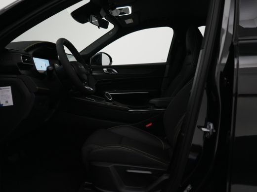 Lynk & Co 01 1.5 Core 48 maanden garantie | Standkachel | Camera | Adaptive Cruise | Carplay | Stoelverwarming ActivLease financial lease