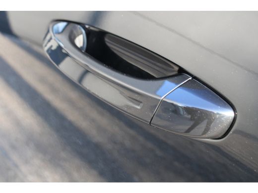 Opel Astra 1.6 Hybrid Ultimate | Automaat | Navigatie | Camera | Panorama/schuifdak | Black pack | 7.500km | ActivLease financial lease