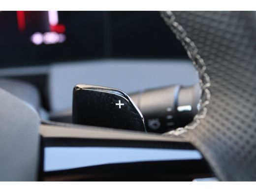 Opel Astra 1.6 Hybrid Ultimate | Automaat | Navigatie | Camera | Panorama/schuifdak | Black pack | 7.500km | ActivLease financial lease