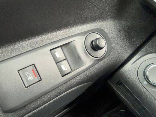 Opel Combo 1.5D L1H1 Edition + Schufdeur L+R, Navi, App Connect ActivLease financial lease