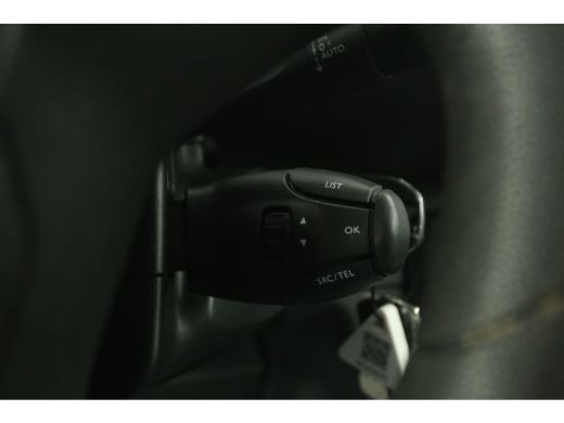 Opel Vivaro CDTI L2H1 | Airco | Kasten | Cruise | 3-Zits | Parkeersens. | Imperiaal | Inrichting ActivLease financial lease