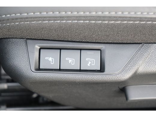 Peugeot 2008 1.2 HYBRID 145PK GT PACK AUTOMAAT / NAVI / LEDER / CLIMA / LED / PDC / 17" LMV / KEYLESS / 360&deg; C... ActivLease financial lease