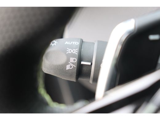 Peugeot 2008 1.2 HYBRID 145PK GT PACK AUTOMAAT / NAVI / LEDER / CLIMA / LED / PDC / 17" LMV / KEYLESS / 360&deg; C... ActivLease financial lease