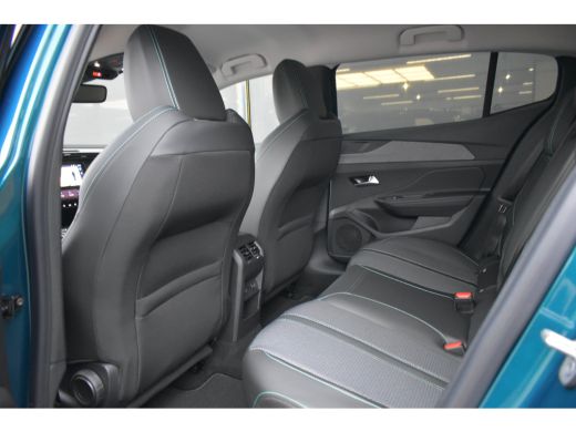 Peugeot 408 1.2 Hybrid 145 e-DCS6 Allure DEMO-DEAL! | Stuur/Stoelverwarming | 360 Camera | Adaptive Cruise | ... ActivLease financial lease