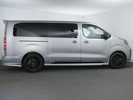 Peugeot e-Expert L3 75 kWh STX | ECall: Peugeot Connect SOS & Assistance | Elektrisch bedienbare en verwarmbare bu... ActivLease financial lease