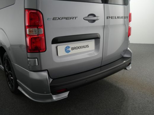 Peugeot e-Expert L3 75 kWh STX | ECall: Peugeot Connect SOS & Assistance | Elektrisch bedienbare en verwarmbare bu... ActivLease financial lease