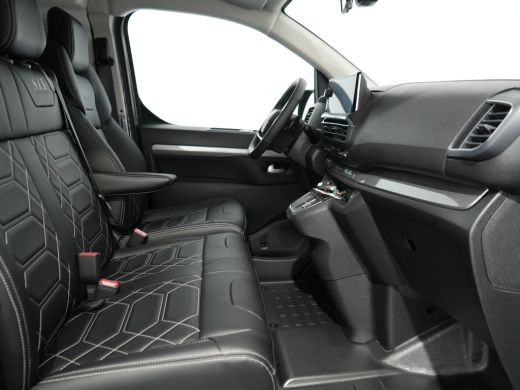 Peugeot e-Expert L3 75 kWh STX | ECall: Peugeot Connect SOS & Assistance | Elektrisch bedienbare en verwarmbare bu... ActivLease financial lease