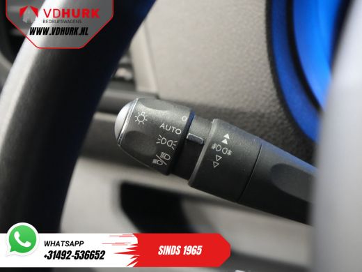 Peugeot e-Expert Premium 50 kWh 230 km WLTP Snellader/ Elek.dakventilator/ Navi/ Carplay/ Camera/ PDC/ Cruise/ Airco ActivLease financial lease