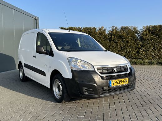 Peugeot Partner 1.6 HDI EURO 6 / L1H1 / AIRCO / ORIG. NL / 111.514 KM / SCHUIFDEUR ActivLease financial lease