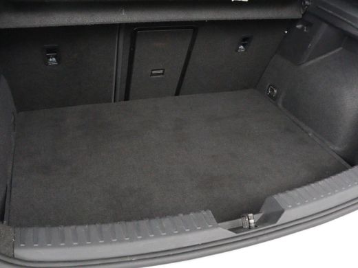 Seat Leon 1.4 TSI eHybrid PHEV FR | Trekhaak | Adaptive cruise | Carplay | Sfeerverlichting | Navigatie | S... ActivLease financial lease