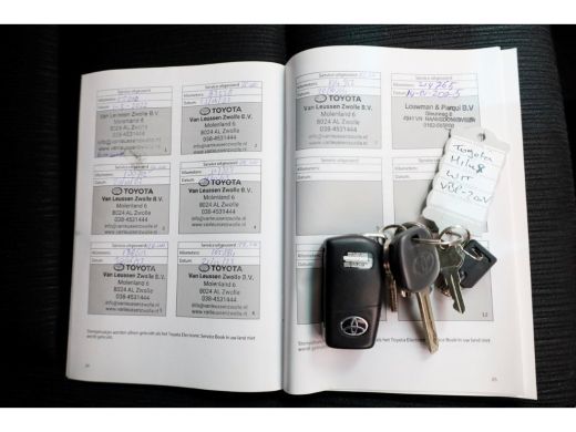 Toyota Hilux 2.4 D-4D-F 150pk E6 4WD 4x4 Double Cab Automaat 2/5-Persoons 08-2019 ActivLease financial lease