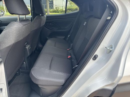 Toyota Yaris Cross 1.5 Hybrid 130 Dynamic Comfort Pack | 06-10141018 Voor meer informatie ActivLease financial lease