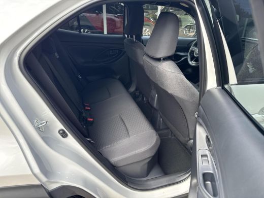 Toyota Yaris Cross 1.5 Hybrid 130 Dynamic Comfort Pack | 06-10141018 Voor meer informatie ActivLease financial lease