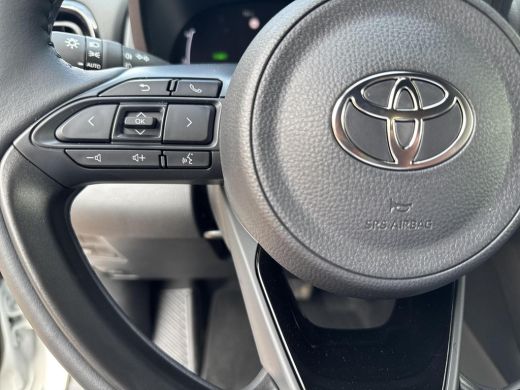 Toyota Yaris Cross 1.5 Hybrid 130 Dynamic Comfort Pack | 06-10141018 Voor meer informatie ActivLease financial lease