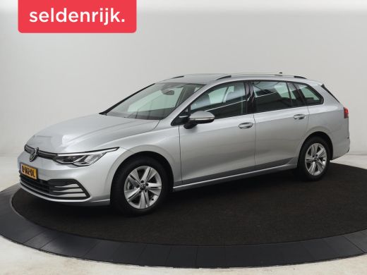 Volkswagen Golf 1.0 TSI Life | Trekhaak | Camera | Adaptive cruise | Sfeerverlichting | Carplay | Navigatie | Par...