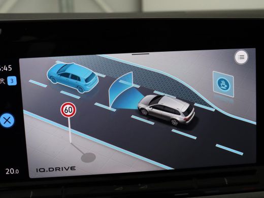 Volkswagen Golf 1.0 TSI Life | Trekhaak | Camera | Adaptive cruise | Sfeerverlichting | Carplay | Navigatie | Par... ActivLease financial lease