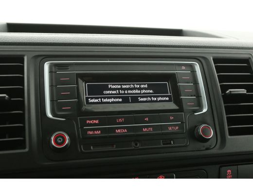 Volkswagen Transporter 2.0 TDI L2H1 | 140PK | Airco | Cruise | 3-Zits | Trekhaak | Sidebars ActivLease financial lease