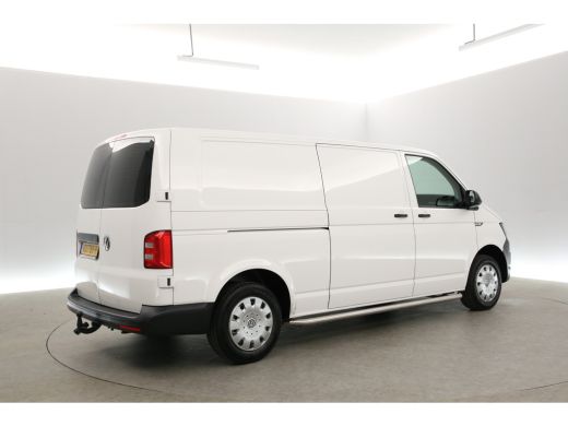 Volkswagen Transporter 2.0 TDI L2H1 | 140PK | Airco | Cruise | 3-Zits | Trekhaak | Sidebars ActivLease financial lease