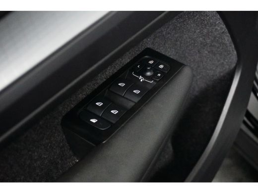 Volvo  XC40 1.5 T4 Recharge Inscription Expression Panoramadak | Trekhaak | Cruise Control | Keyless | Elek K... ActivLease financial lease