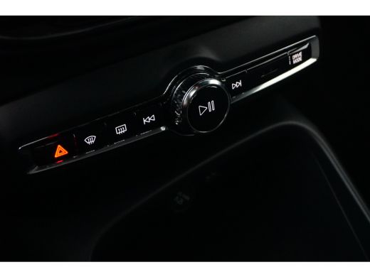 Volvo  XC40 1.5 T4 Recharge Inscription Expression Panoramadak | Trekhaak | Cruise Control | Keyless | Elek K... ActivLease financial lease