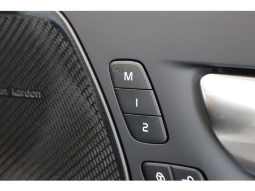 Volvo  XC60 T6 350PK Ultra Black Edition | Gelam Glas | Panoramadak | 360 | Adap cruise | Memory | HK audio ActivLease financial lease