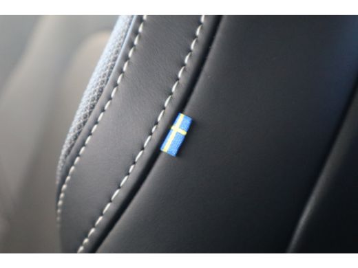 Volvo  XC60 T6 350PK Ultra Black Edition | Gelam Glas | Panoramadak | 360 | Adap cruise | Memory | HK audio ActivLease financial lease