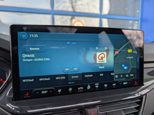 Ford Focus Wagon 1.0 Hybrid ST Line X | Panoramadak | Matrix-LED | Winterpack | Achteruitrijcamera | Airco (... ActivLease financial lease