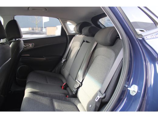 Hyundai Kona EV Comfort Smart 64 kWh | Achteruitrijcamera | Keyless entry | Keyless start ActivLease financial lease