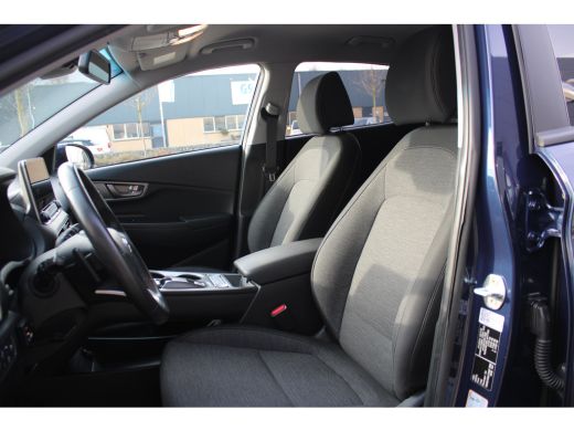 Hyundai Kona EV Comfort Smart 64 kWh | Achteruitrijcamera | Keyless entry | Keyless start ActivLease financial lease