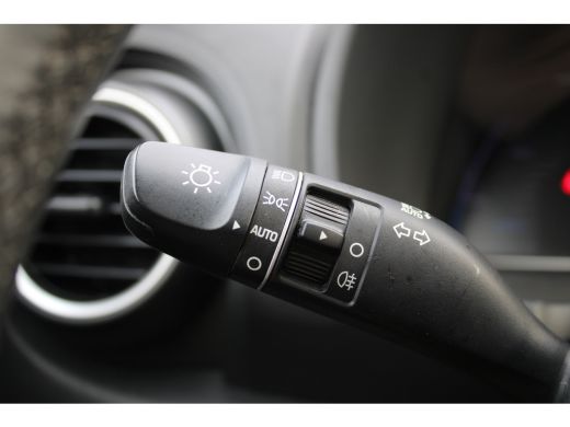 Hyundai Kona EV Comfort Smart 64 kWh | Achteruitrijcamera | Keyless entry | Keyless start ActivLease financial lease