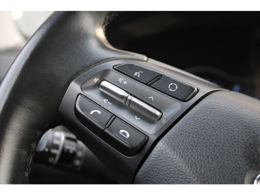 Hyundai Kona EV Comfort Smart 64 kWh | Achteruitrijcamera | Keyless entry | Keyless start ActivLease financial lease