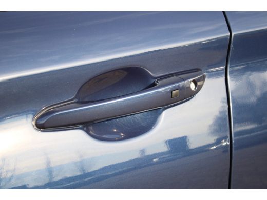 Hyundai Kona EV Comfort Smart 64 kWh | Achteruitrijcamera | Keyless entry | Keyless start ActivLease financial lease