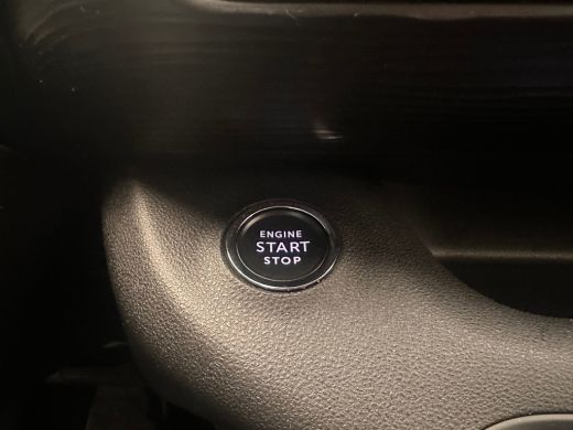 Jeep Avenger Longitude 54 kWh Clima | Cruise | Apple Carplay/Android Auto | LED | LMV |  | 11 kW lader | Bande... ActivLease financial lease