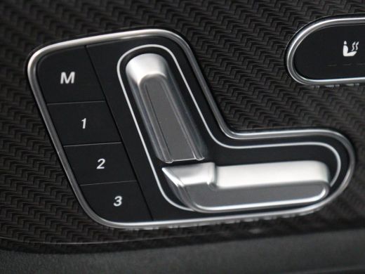 Mercedes-Benz GLA 250e AMG Limited | Panoramadak | Trekhaak | Adaptive cruise | Stoelverwarming | Memory | Matrix L... ActivLease financial lease