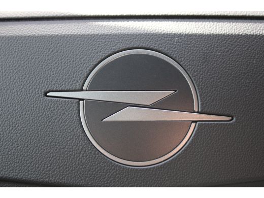 Opel Grandland GS | Draadloze telefoonlader (Inductie) | Elektronische klimaatregeling met twee zones | LED dagr... ActivLease financial lease