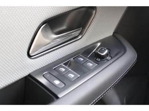 Opel Grandland GS | Draadloze telefoonlader (Inductie) | Elektronische klimaatregeling met twee zones | LED dagr... ActivLease financial lease
