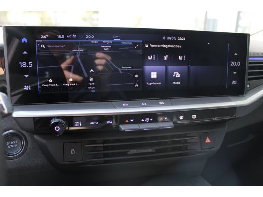 Opel Grandland GS | Draadloze telefoonlader (Inductie) | Elektronische klimaatregeling met twee zones | LED dagr... ActivLease financial lease