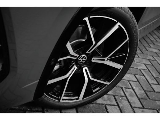 Volkswagen Tayron R-Line Edition | 'App-Connect' draadloze smartphone integratie | Automatische afstandsregeling (A... ActivLease financial lease