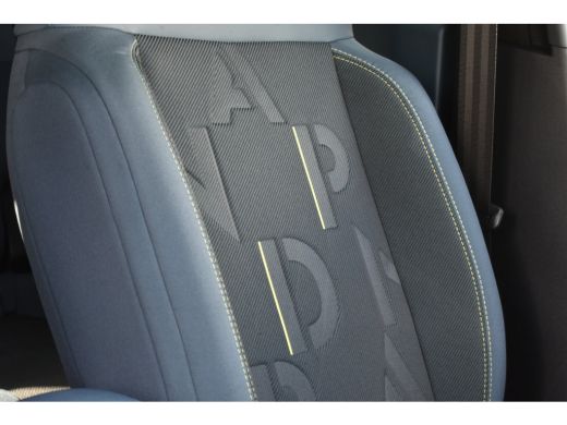 Fiat Grande Panda Icon | 10,25" touchscreen radio met Bluetooth, DAB & USB | Airconditioning handmatig | Cruise Con... ActivLease financial lease